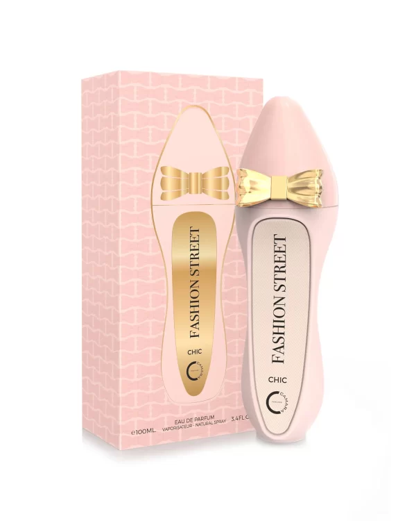 Fashion Street Chic Women by Camara